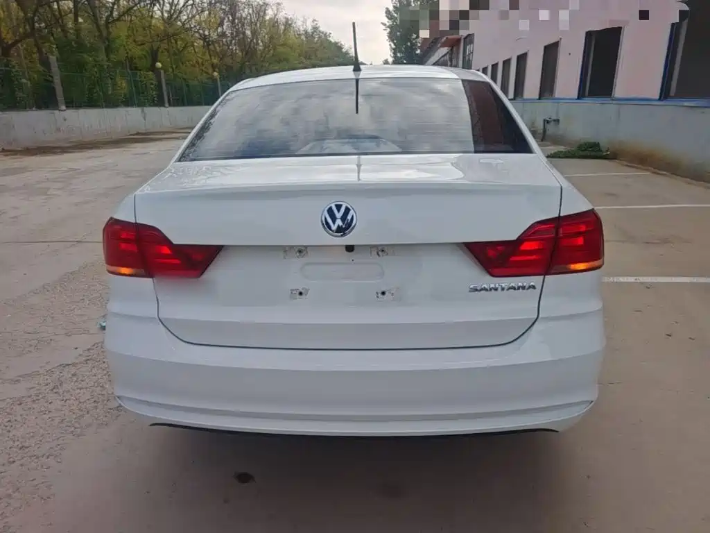 Volkswagen Santana — миниатюра 6