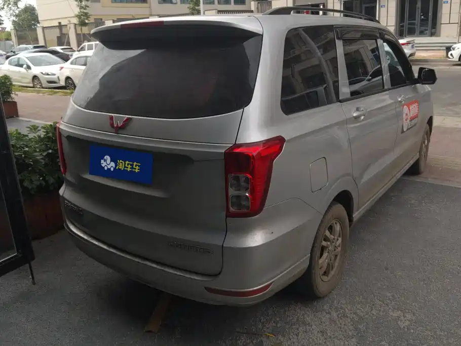 Wuling Hongguang — миниатюра 3
