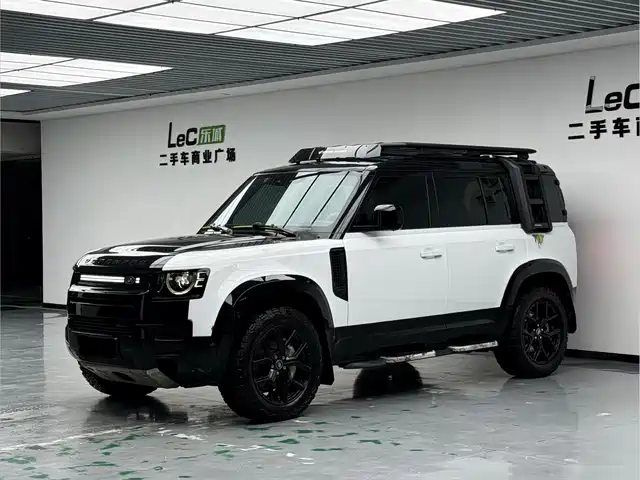 Land Rover Defender — фото 1