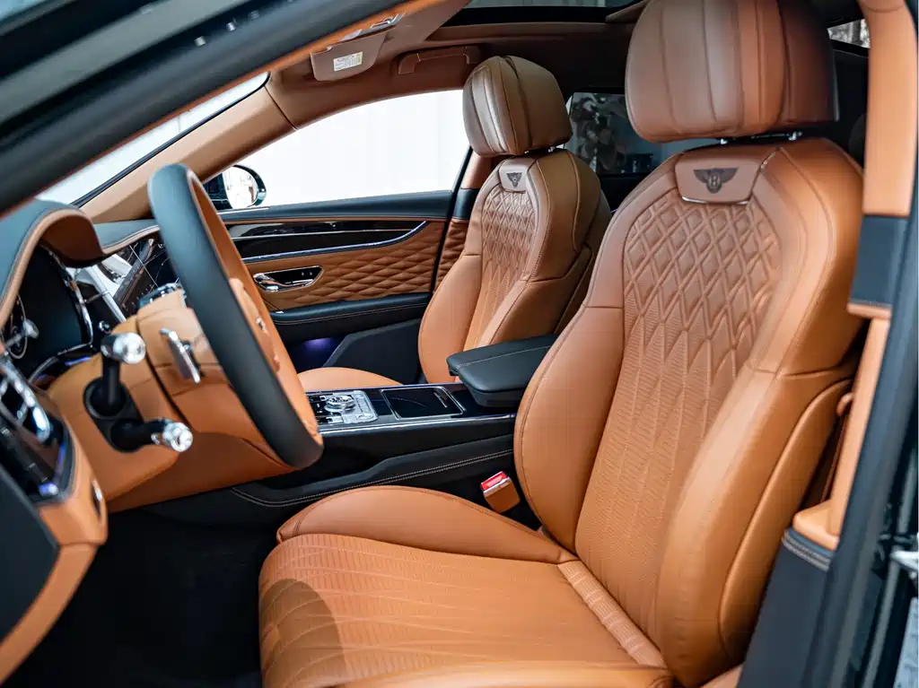Bentley Flying Spur — миниатюра 13