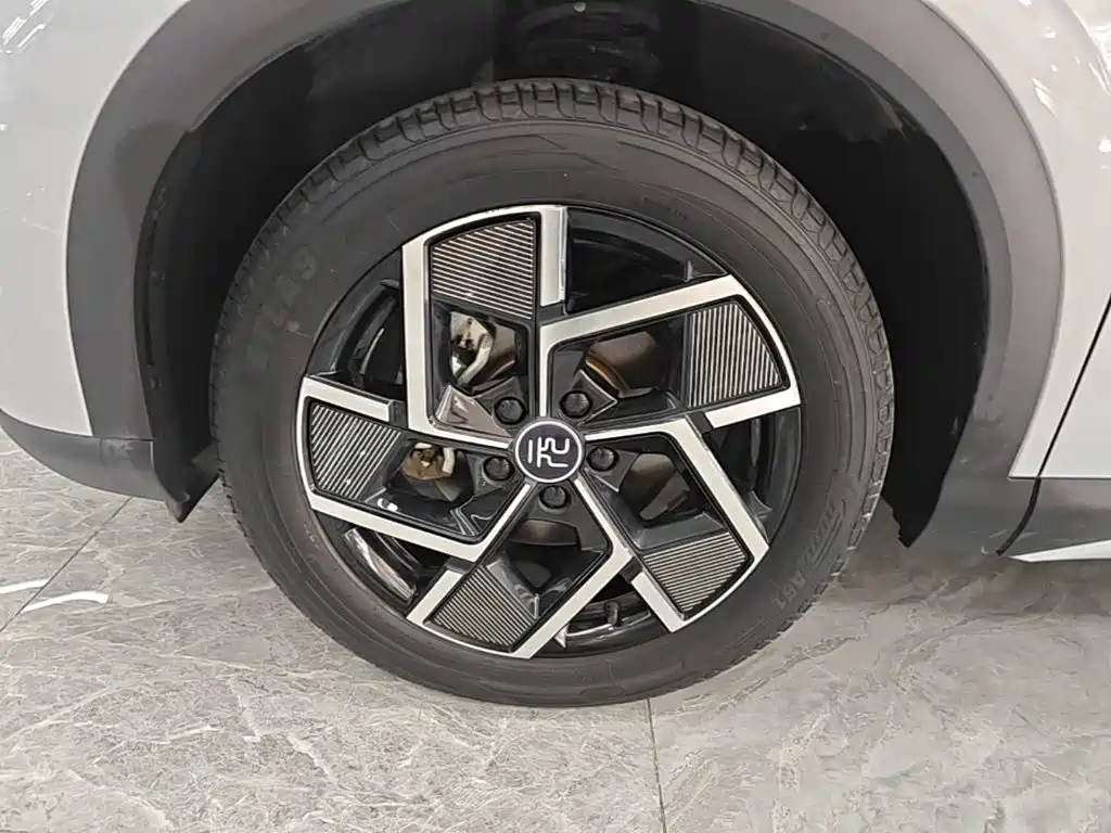 BYD Yuan Plus — миниатюра 23