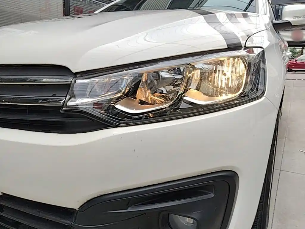 Citroen Elysee — миниатюра 24