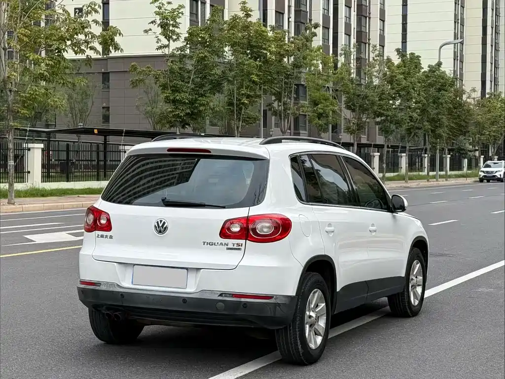 Volkswagen Tiguan — миниатюра 8