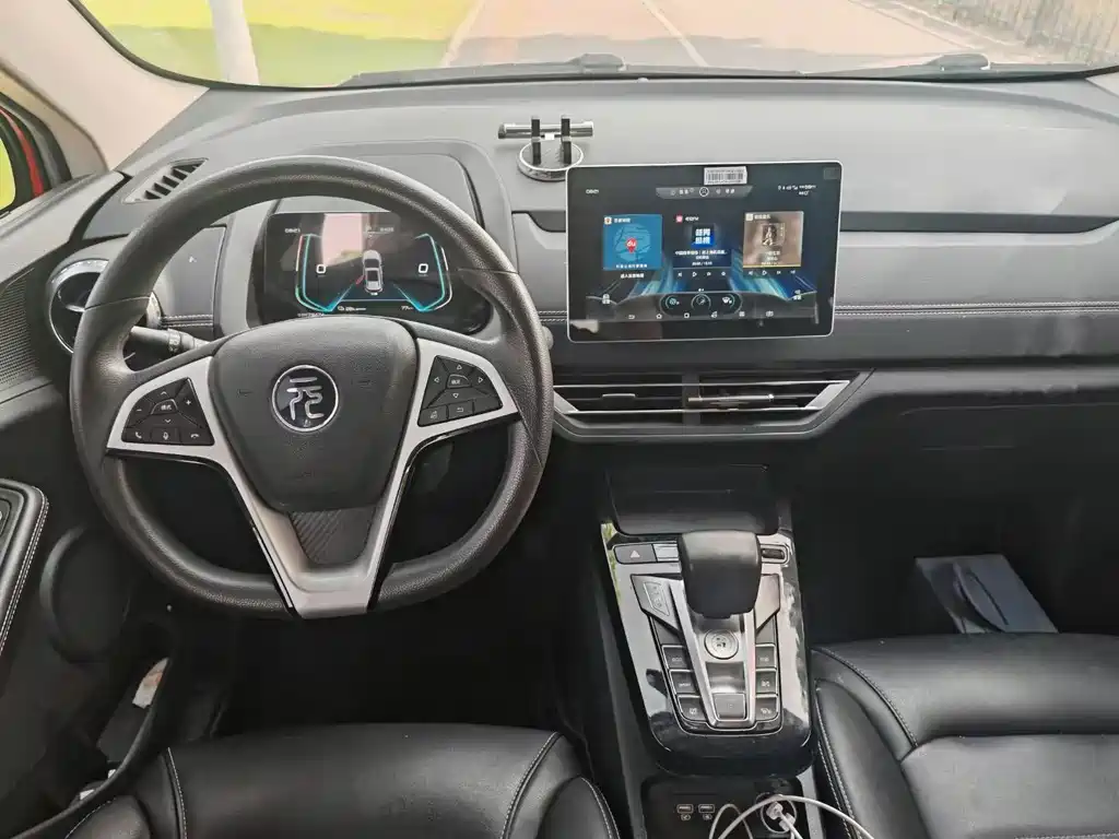BYD Yuan EV — миниатюра 7