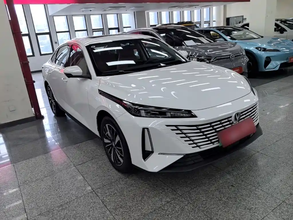 Changan Побег PHEV — миниатюра 4