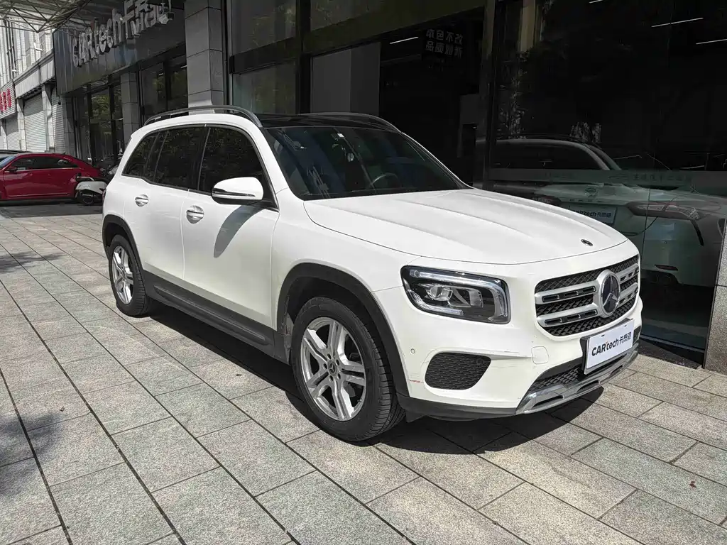Mercedes-Benz GLB — миниатюра 3