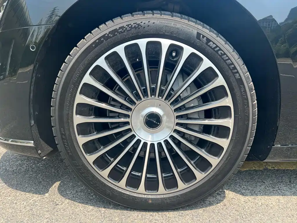 AITO ENJOY THE WORLD S9