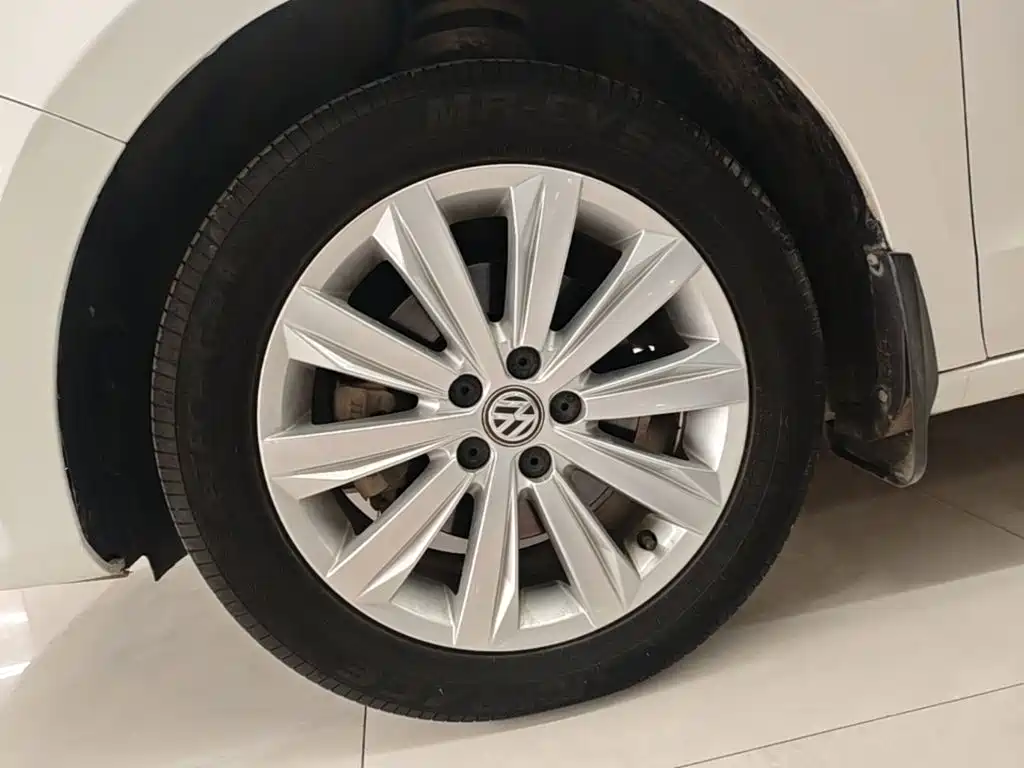 Volkswagen Bora — миниатюра 23