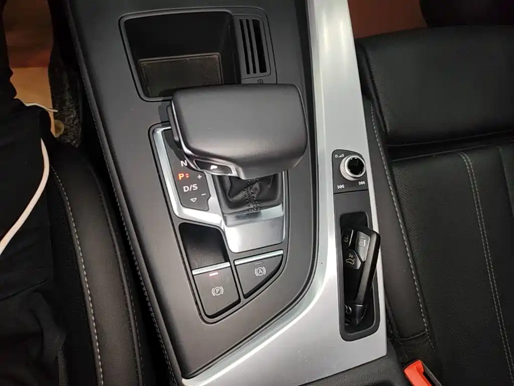 Audi A4L — миниатюра 14