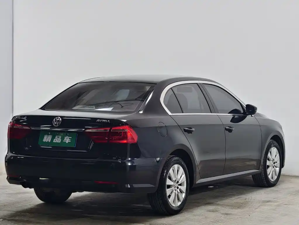 Volkswagen Lavida — миниатюра 4