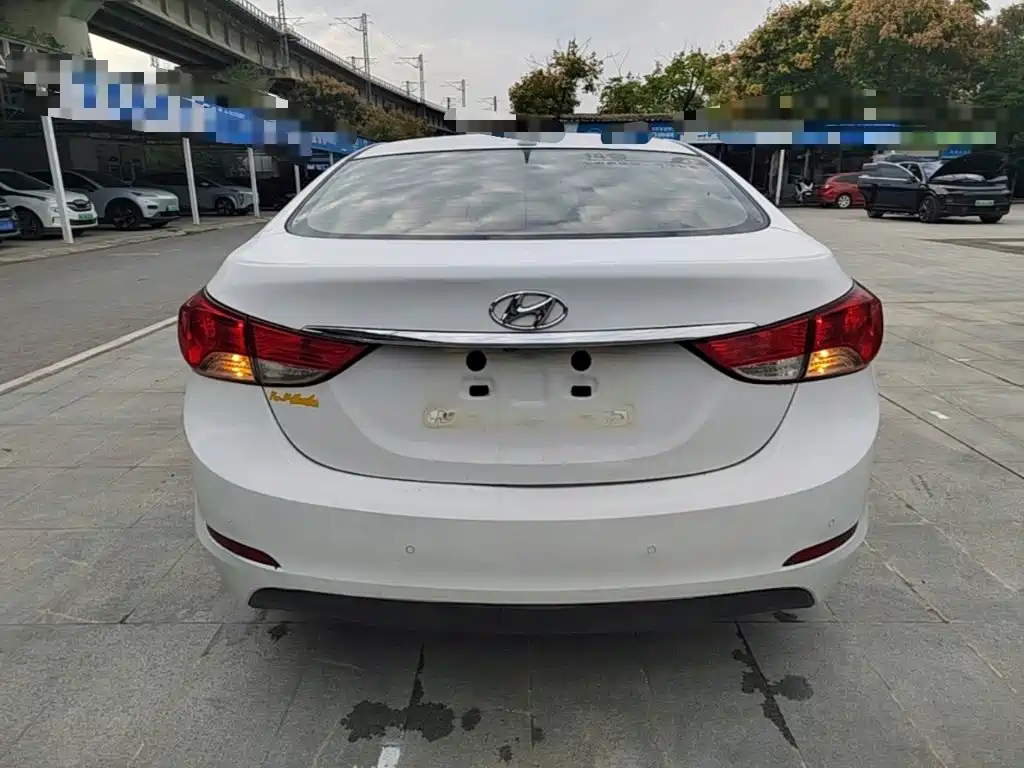 Hyundai Elantra Langdong — миниатюра 6