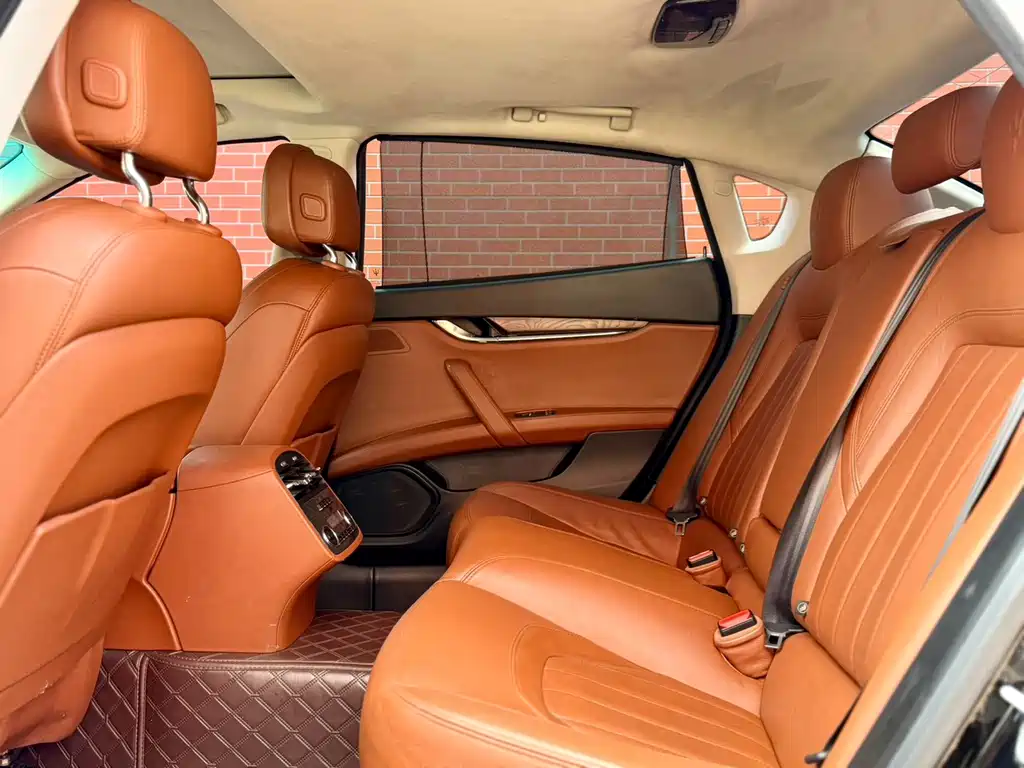Maserati Quattroporte — миниатюра 15