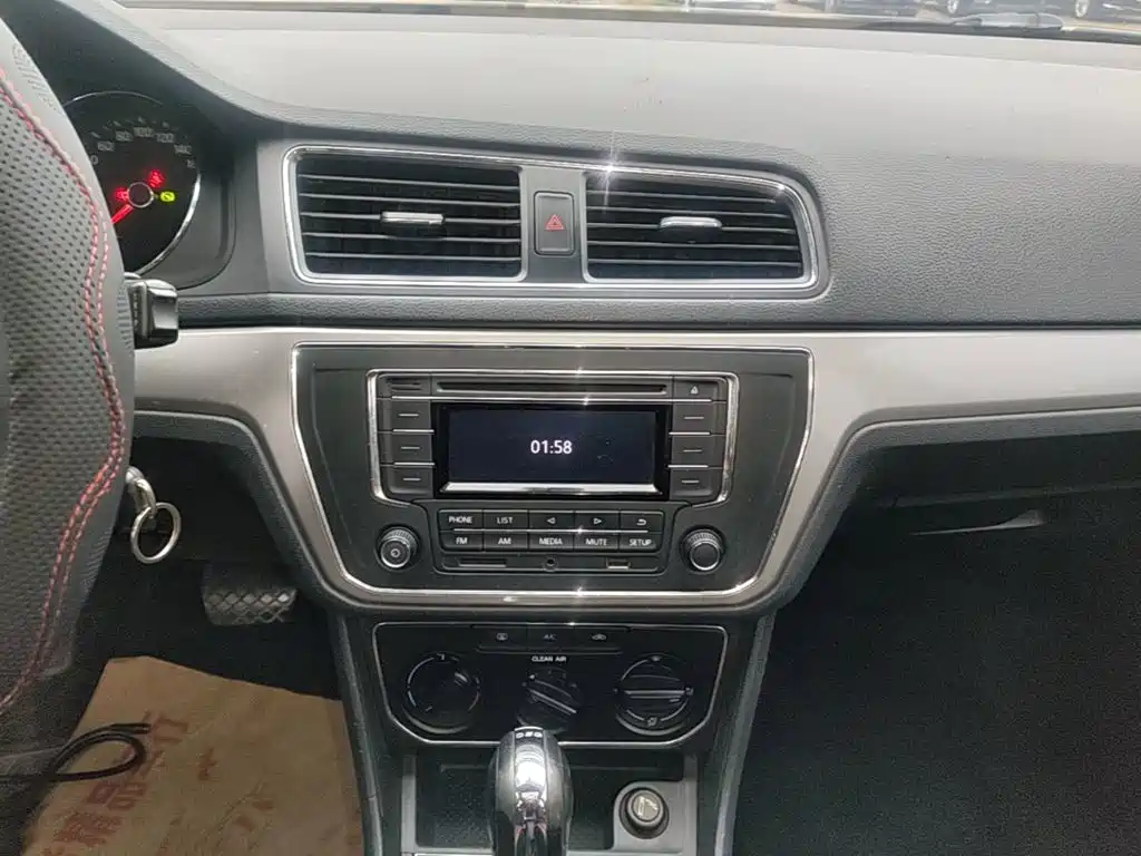 Volkswagen Lavida — миниатюра 13