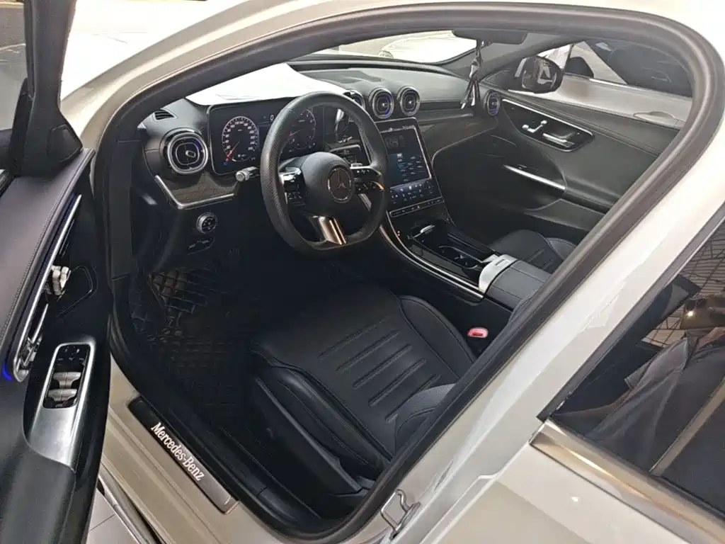 Mercedes-Benz C-Class — миниатюра 15