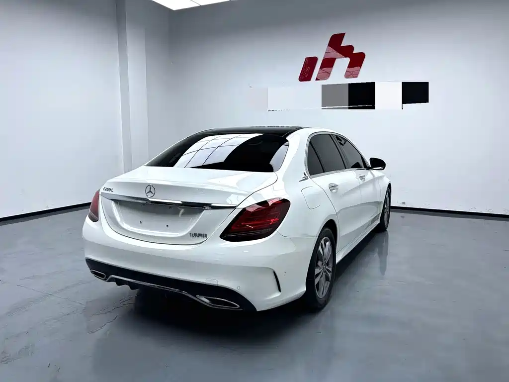 Mercedes-Benz C-Class — миниатюра 9