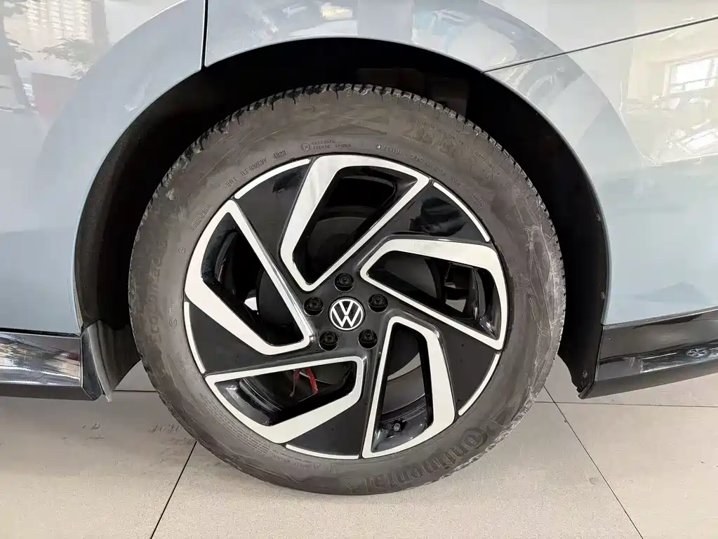 VOLKSWAGEN ID.7 VIZZION