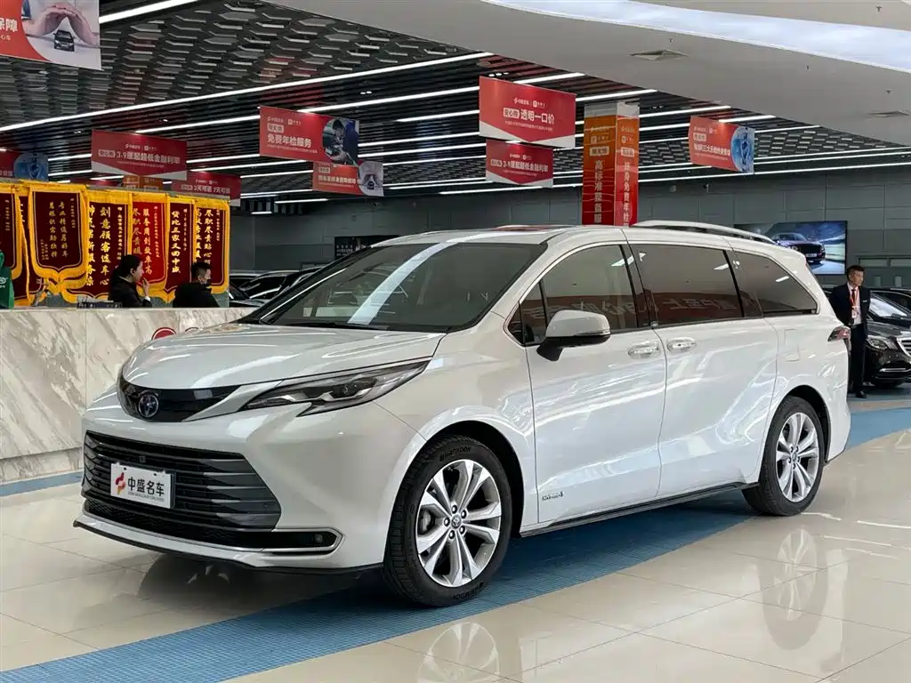 Toyota Sienna 2023