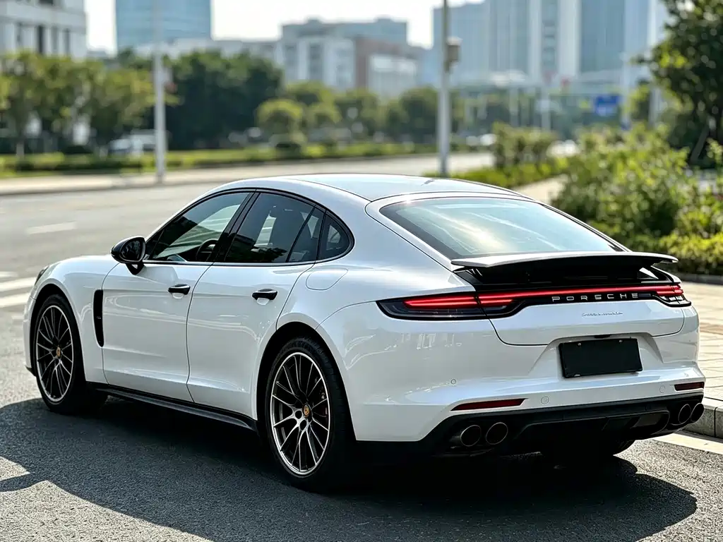 Porsche Panamera — миниатюра 12