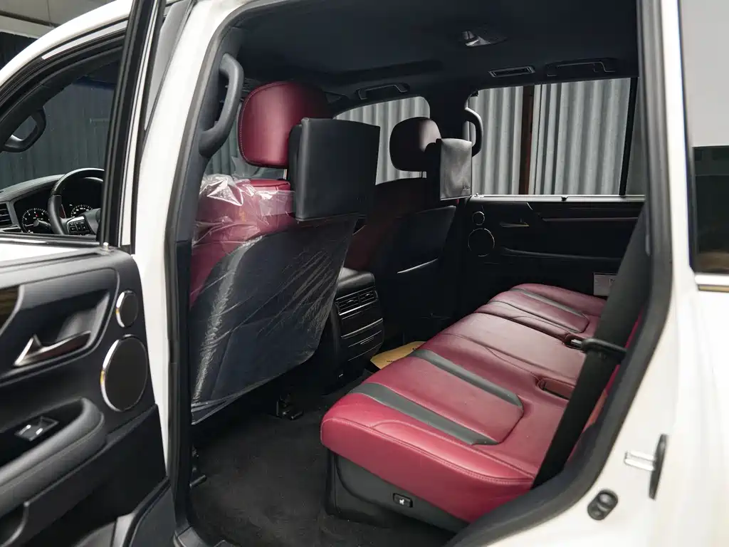 Lexus LX — миниатюра 12