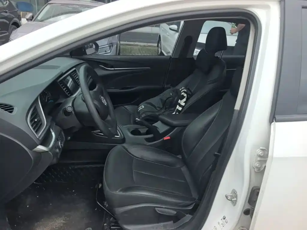 Buick Excelle — миниатюра 15