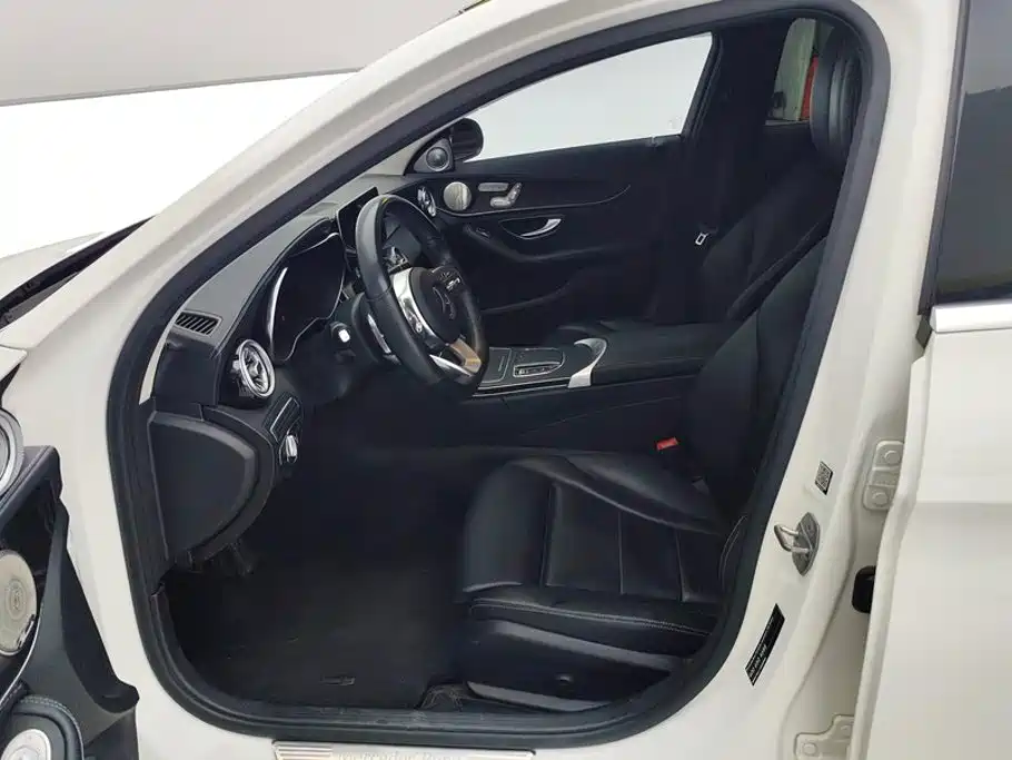 Mercedes-Benz C-Class — миниатюра 9