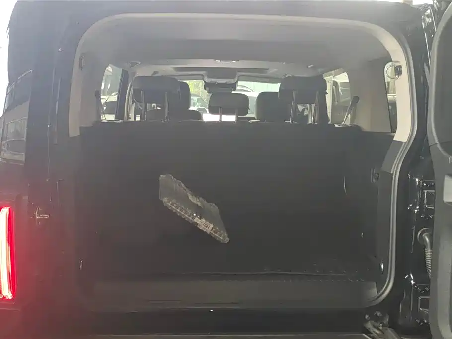 TANK TANK 300 NEW ENERGY