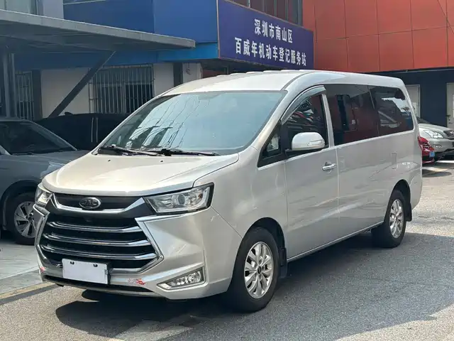 JAC Motors RUIFENG M4