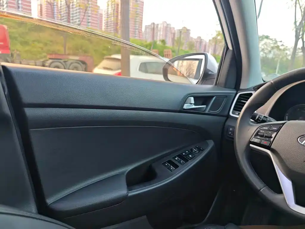 Hyundai Tucson — миниатюра 16