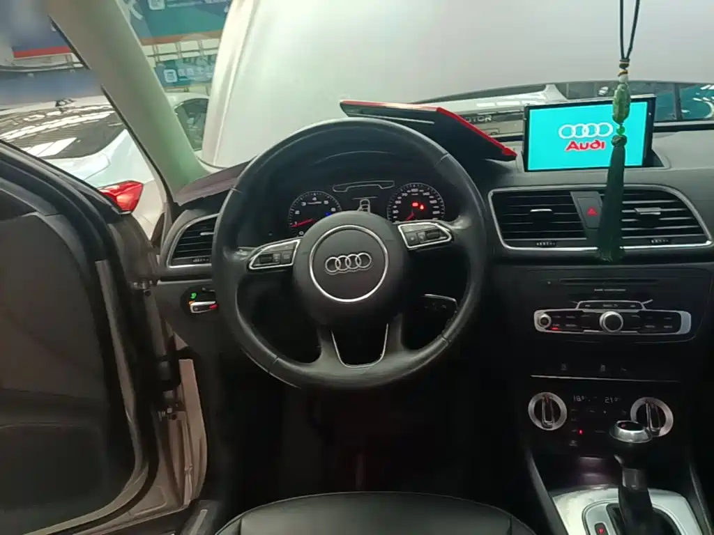 Audi Q3 — миниатюра 11