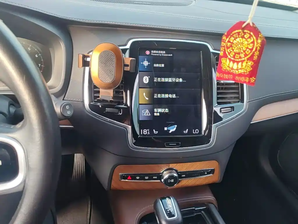 Volvo XC90 — миниатюра 18