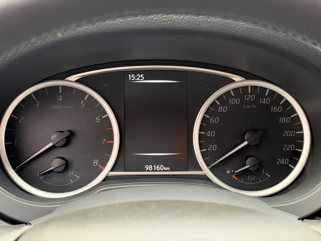 Nissan Tiida — миниатюра 10