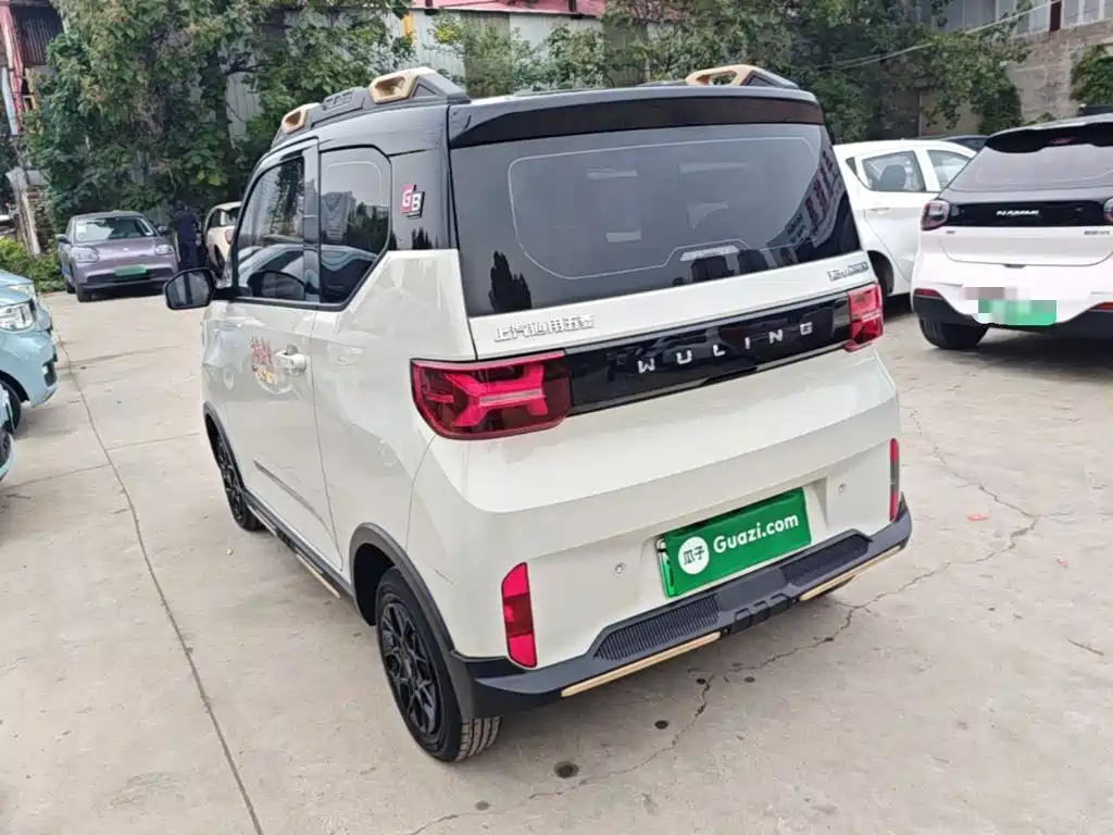 Wuling MINIEV — миниатюра 5