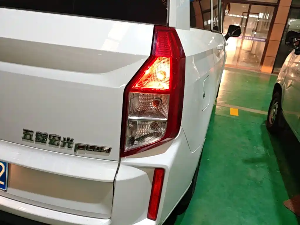 Wuling Hongguang PLUS — миниатюра 8
