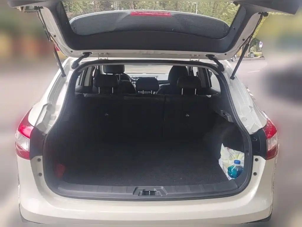 Nissan Qashqai — миниатюра 15