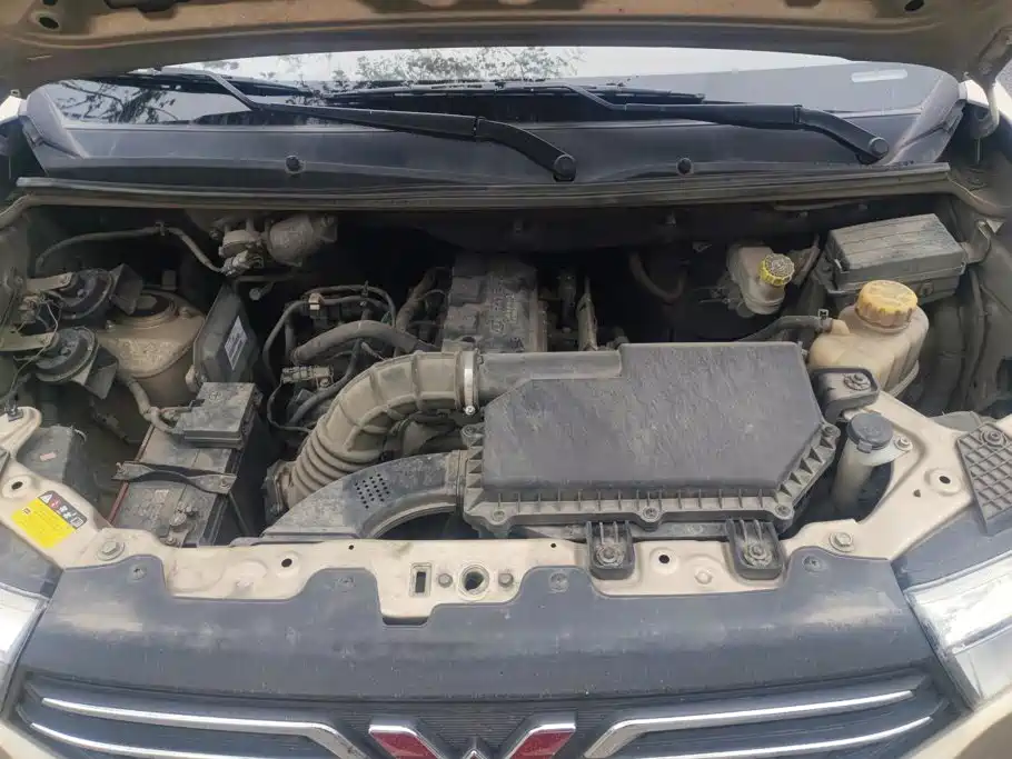Wuling Hongguang V — миниатюра 10