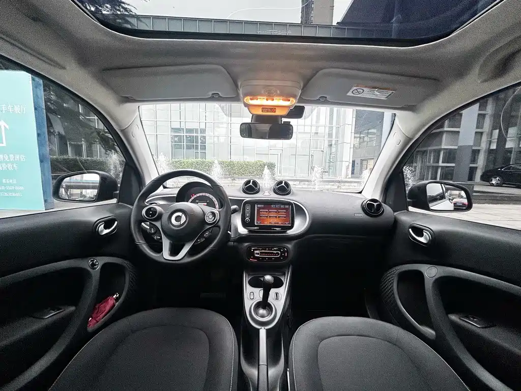 smart Smart Fortwo — миниатюра 8