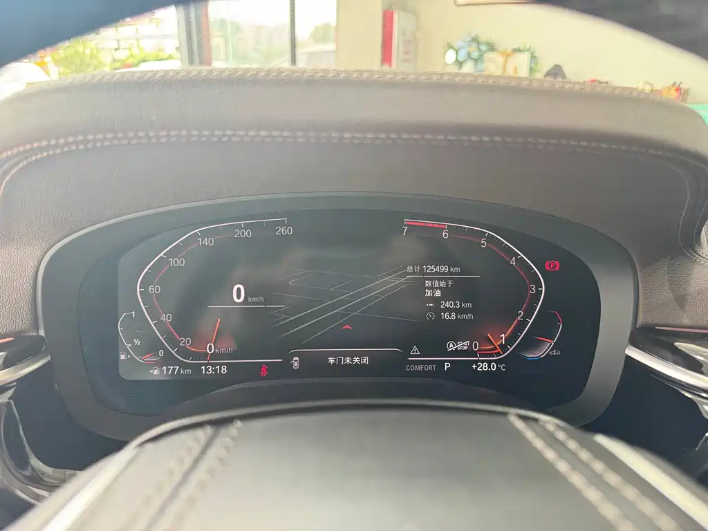 BMW 5 Series — миниатюра 13