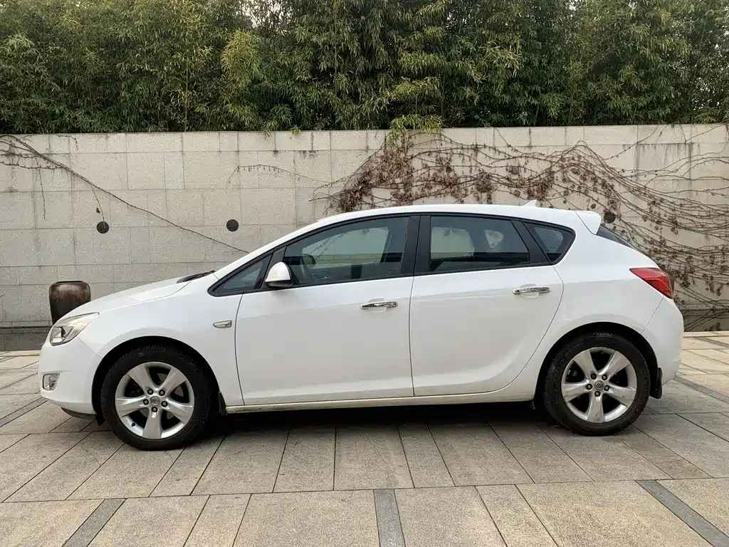 Buick Excelle — миниатюра 4