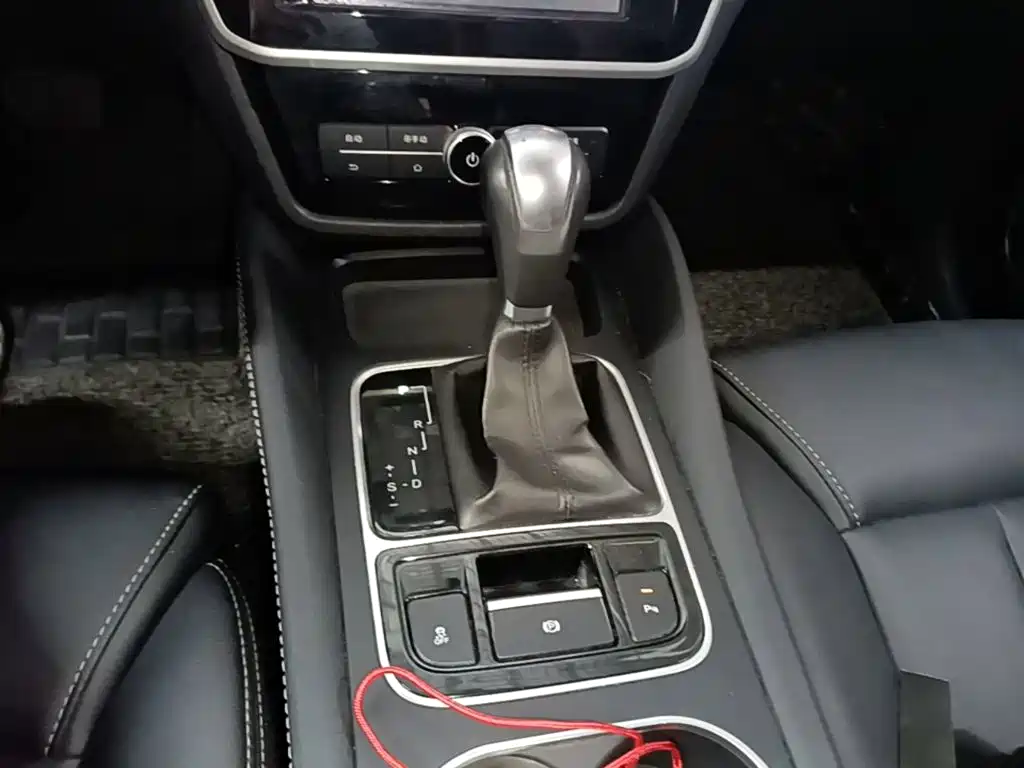 BYD MAX — миниатюра 14