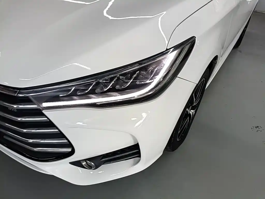 BYD MAX — миниатюра 24