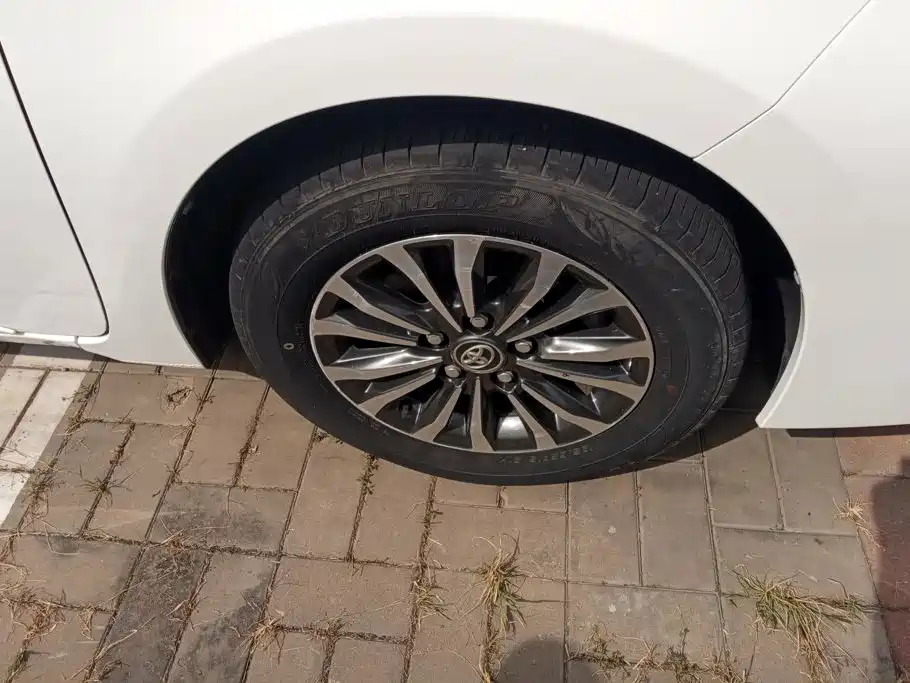 Toyota Corolla — миниатюра 6