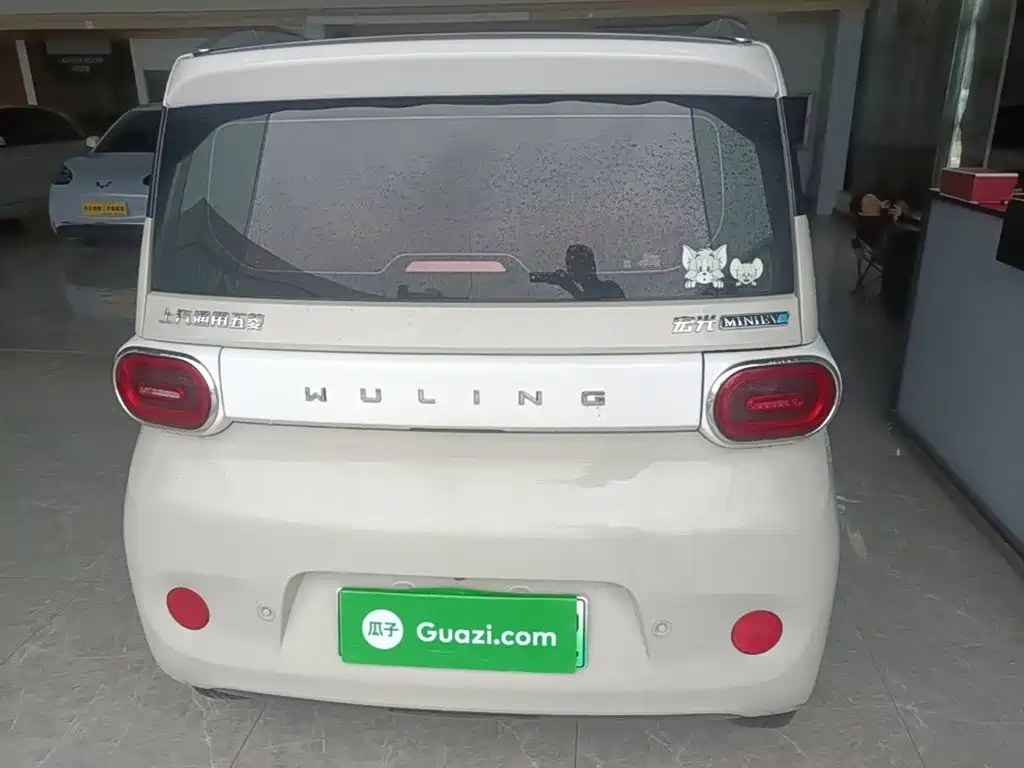 Wuling MINIEV — миниатюра 6