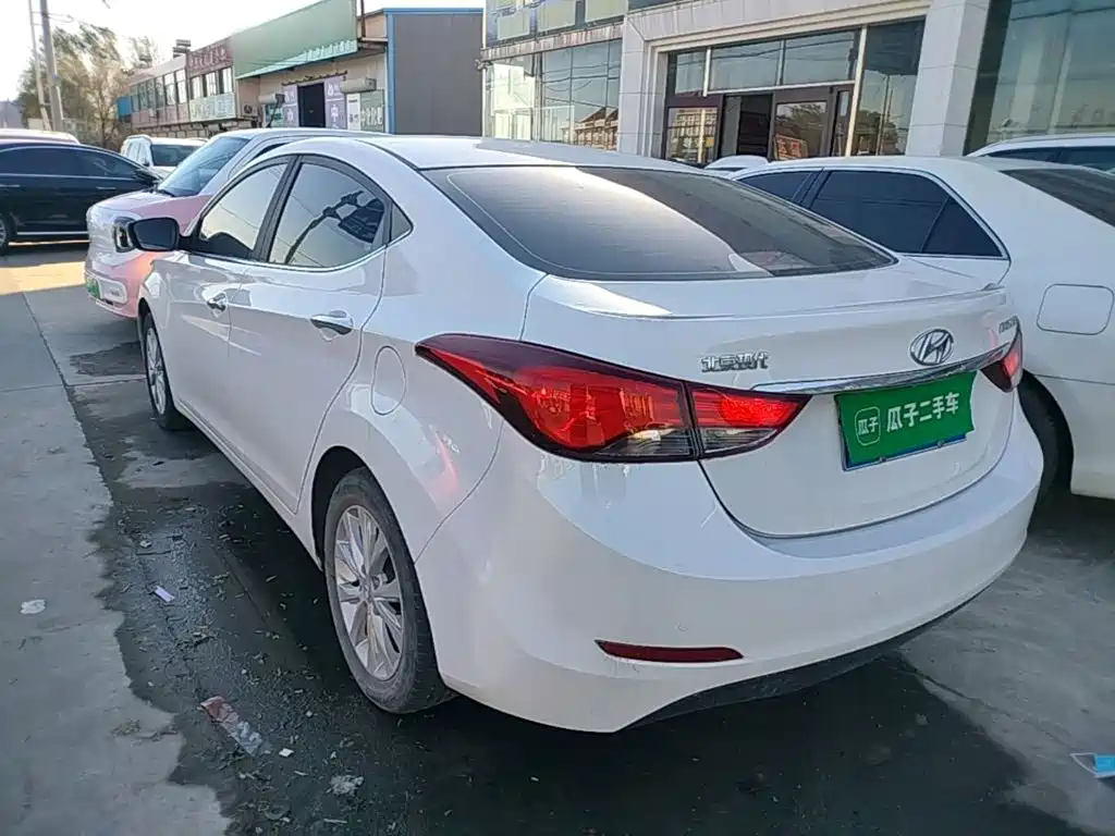 Hyundai Elantra Langdong — миниатюра 5
