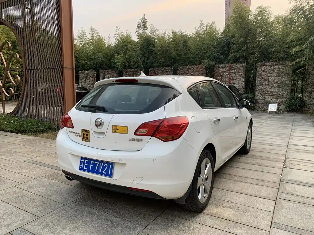 Buick Excelle — миниатюра 6