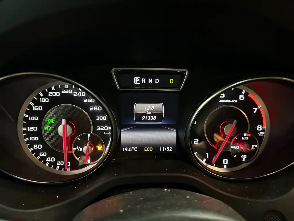 Mercedes-Benz CLA AMG — миниатюра 12