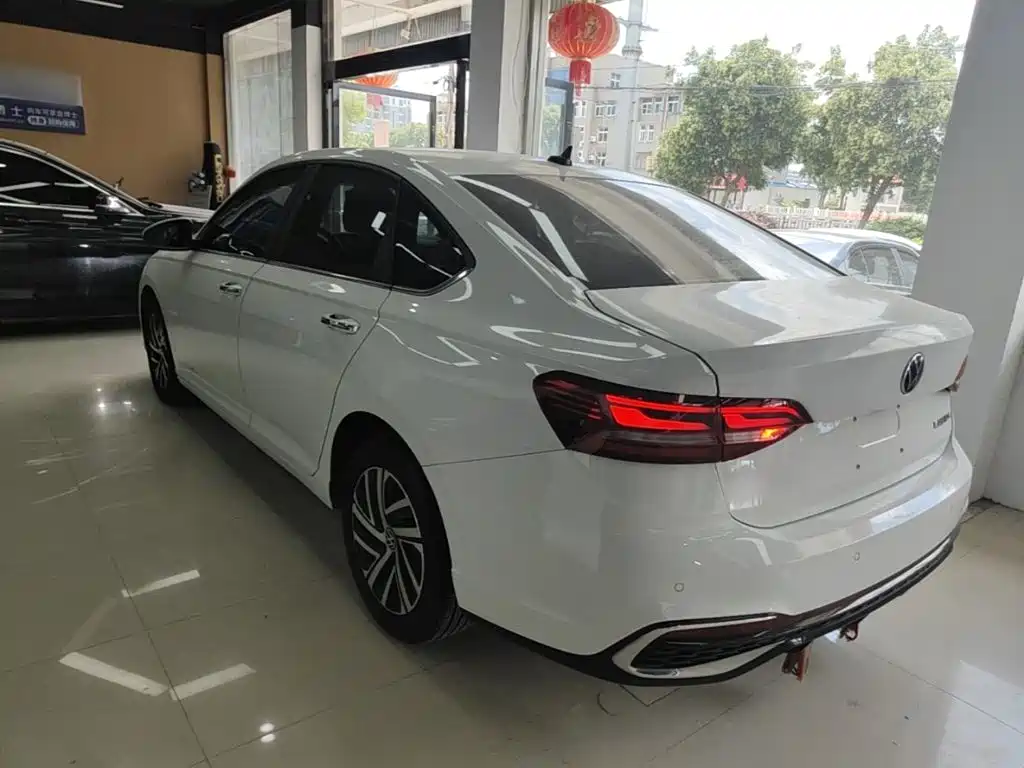 Volkswagen Lavida — миниатюра 5