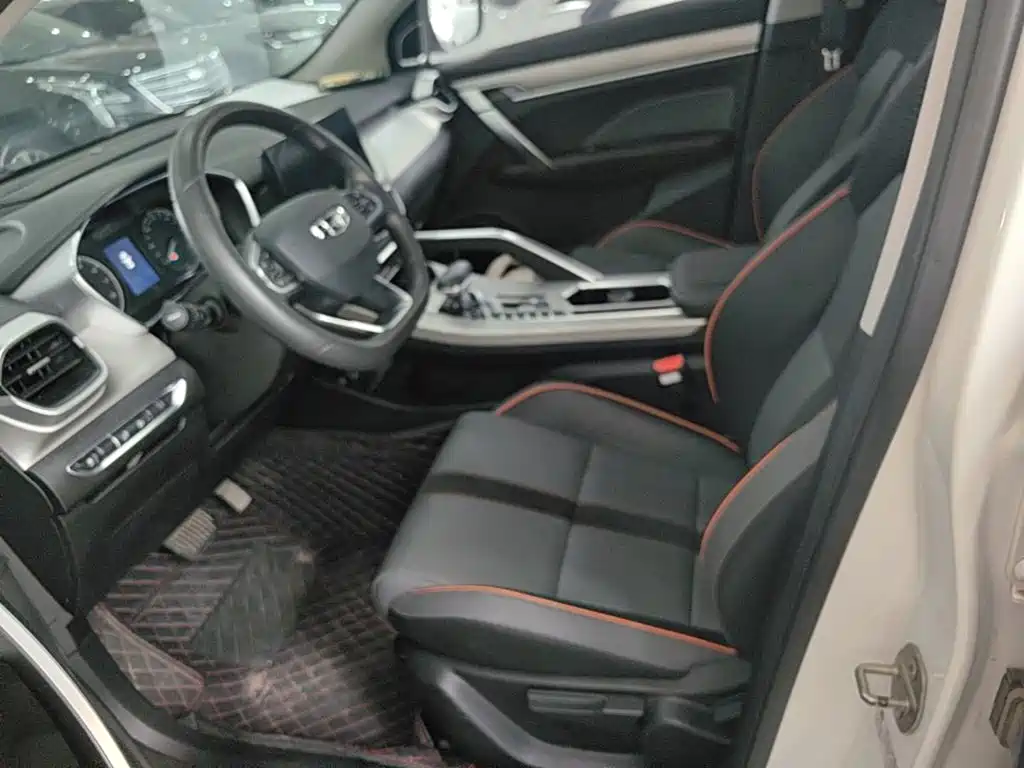 Geely Binyue — миниатюра 15