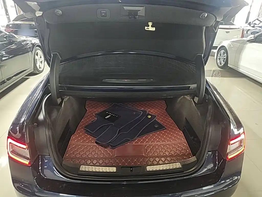 Lincoln Continental — миниатюра 19