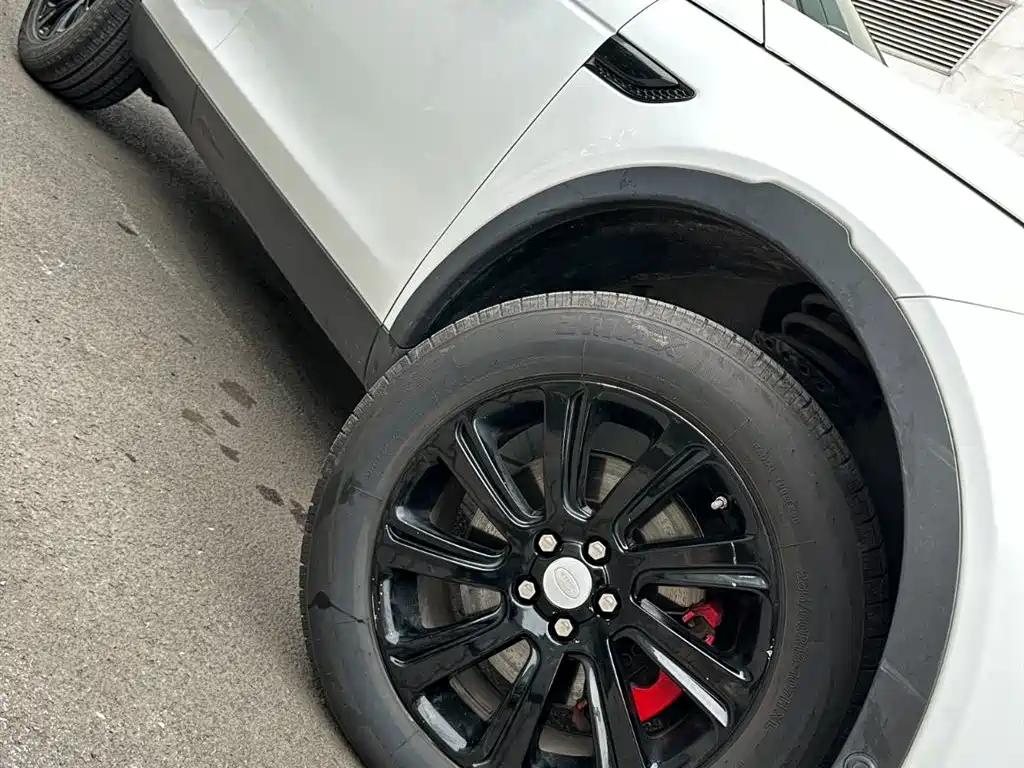 Land Rover Discovery Sport — миниатюра 27