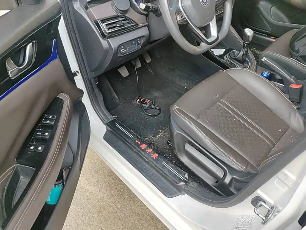 Changan Eado DT — миниатюра 16